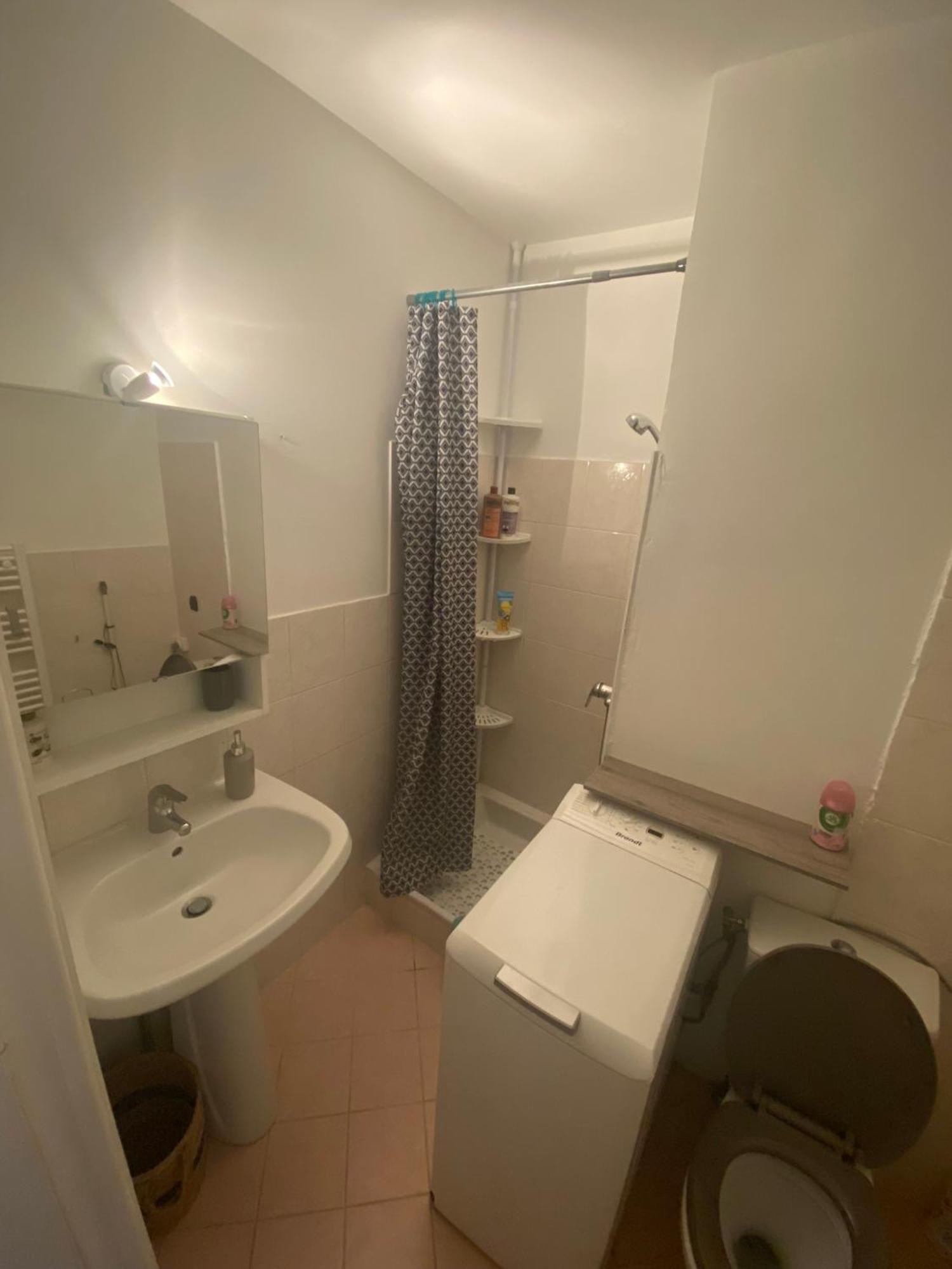 Joli Studio Neuf Av Terrasse A 50 M De La Mer Et Gare Roquebrune-Cap-Martin Eksteriør billede