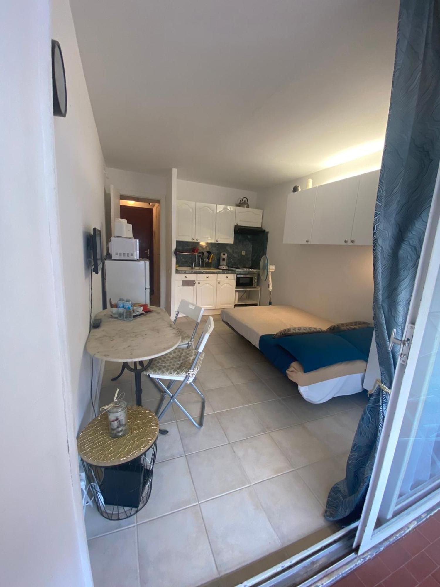 Joli Studio Neuf Av Terrasse A 50 M De La Mer Et Gare Roquebrune-Cap-Martin Eksteriør billede